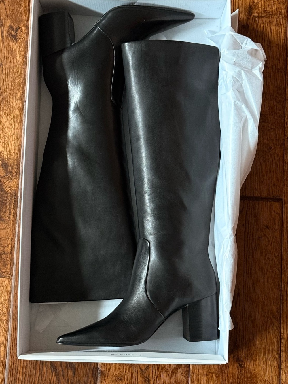 Steve Madden SKYLINE Black Leather Knee-High Boots Size 7.5 – Brand New